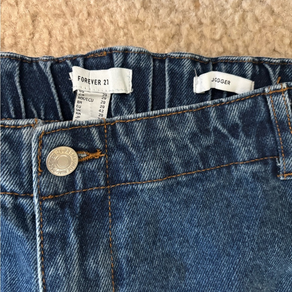 Forever 21 Women's Blue Jeans